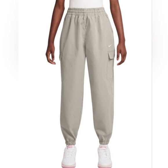 Nike Cargo Joggers - Picture 1 of 5